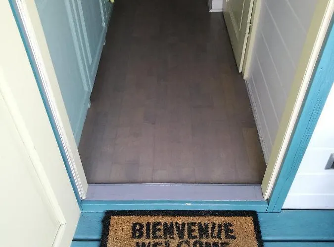 Κατάλυμα σε φάρμα Les Perouilles - La Roulotte Climatisee Avec Jacuzzi De Josepha *