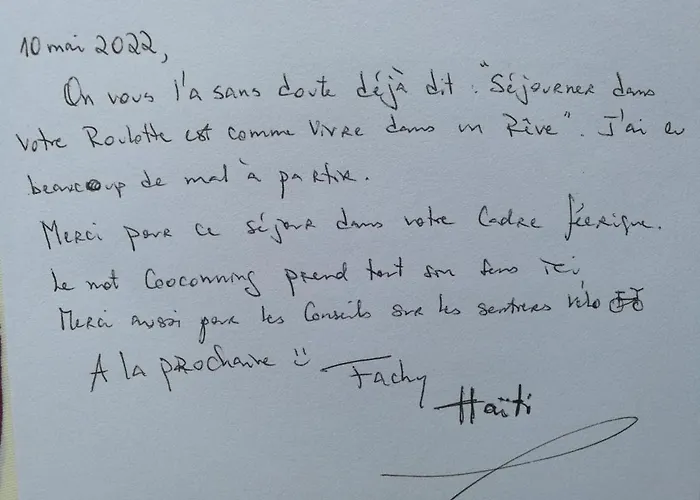 Les Perouilles - La Roulotte Climatisee Avec Jacuzzi De Josepha * Puymiclan