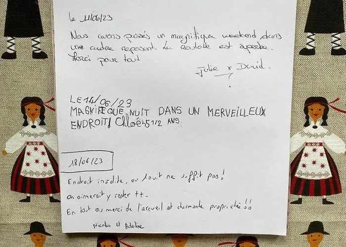 Les Perouilles - La Roulotte Climatisee Avec Jacuzzi De Josepha Κατάλυμα σε φάρμα